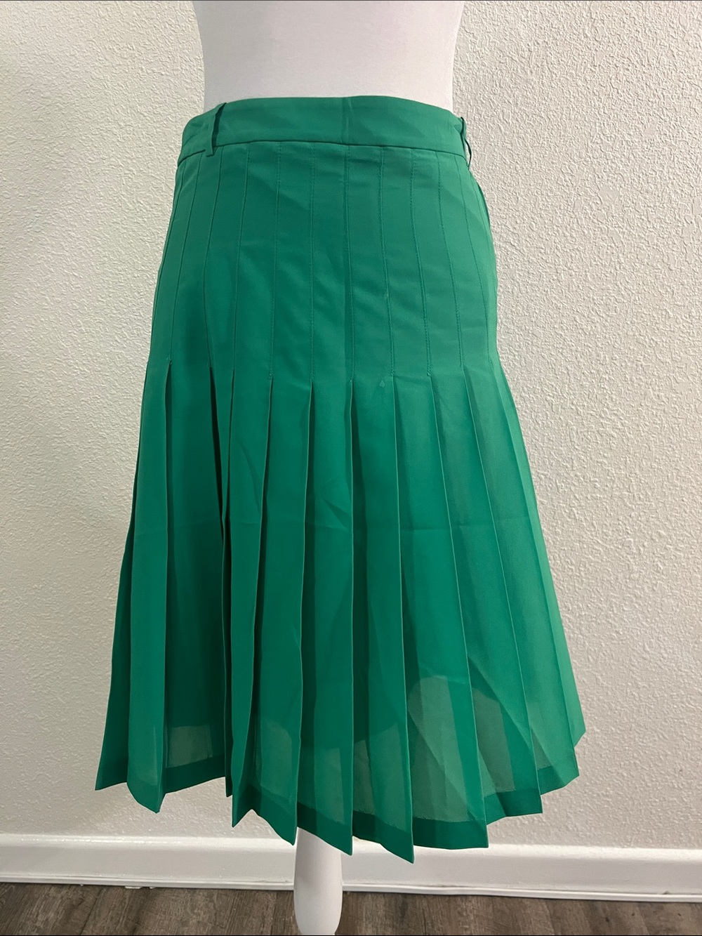 BCBGMaxAzria Emerald Green Pleated Skirt